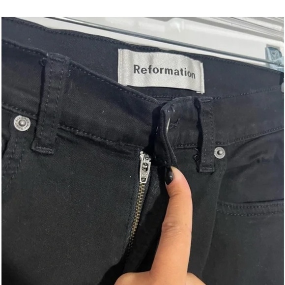 Reformation Ultra High Rise Skinny Jeans In Black Size 25.  Excellent Condition - Picture 7 of 12